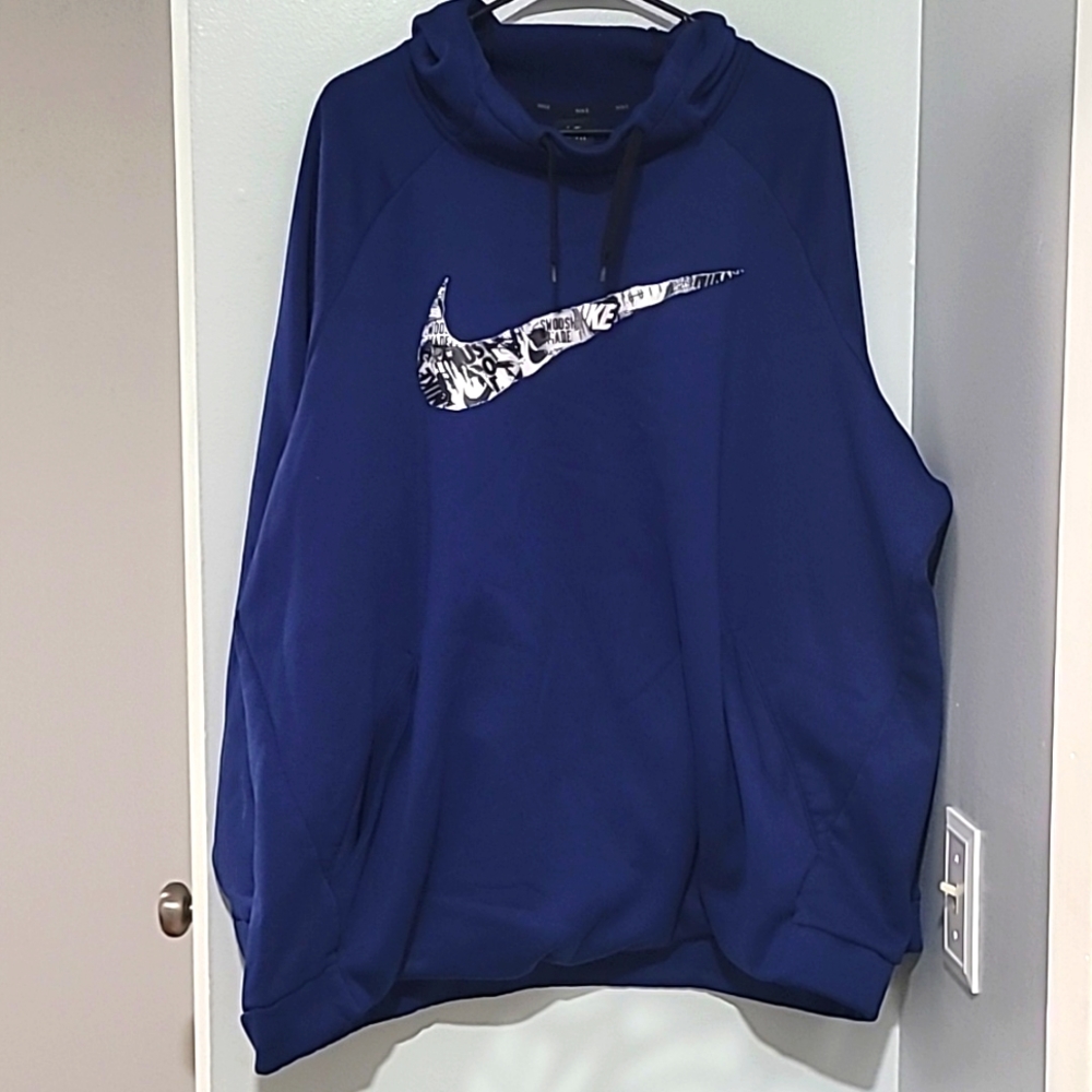 Lot of 8 Mens 3XL Nike Hoodies plus free tshirt